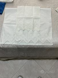 Asciugamani di lino ricamato in pizzo fiorentino