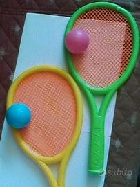 Blocco Giochi: 2 Racchette +Tamburello vin+ 4palle