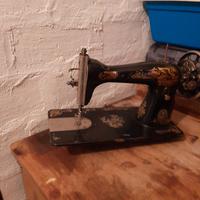 Macchina da cucire SINGER anno 1921