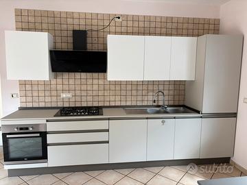 Veneta Cucine completa di elettrodomestici