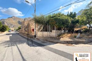 Immobile indipendente con giardino