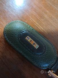 Portachiavi originale Missoni in pelle verde.

