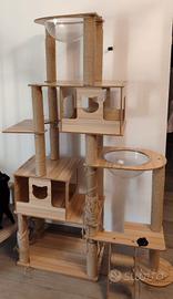Albero Tiragraffi per gatti - gatto