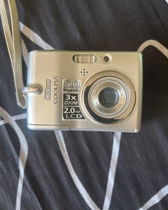FOTOCAMERA DIGITALE VINTAGE NIKON COOLPIX  L10
