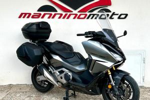 Honda Forza 750 con 21000 Km del 05/2024