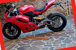 Ducati panigale v2 2025