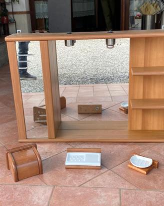 Specchiera bagno con contenitore 