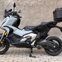 X adv 750 2024 nuovo