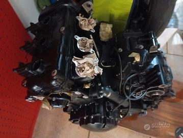 Motore Triumph x pezzi 