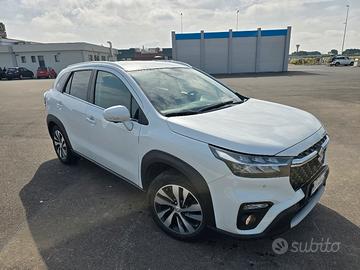 Suzuki s-cross Top+ hybrid 