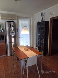 Tavolo in legno 120x80 allungabile + 4 sedie