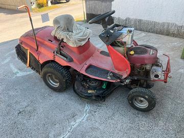 Trattorino tagliaerba mtd