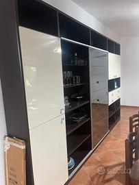 Parete attezzata