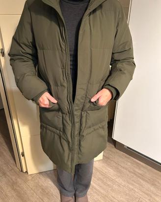 Piumino Uniqlo verde oliva – caldo, elegante