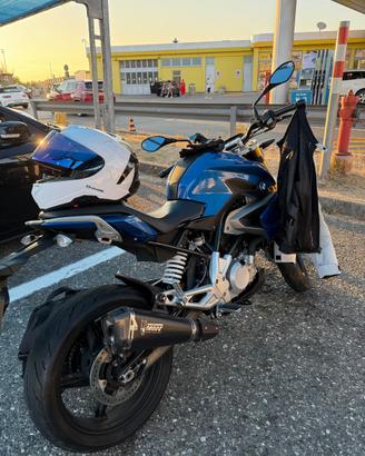 BMW G310R Blu con scarico Mivv