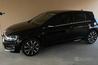Volkswagen Golf 1.6 TDI DSG 5p. Comfortline BlueMo