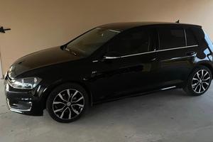 Volkswagen Golf 1.6 TDI DSG 5p. Comfortline BlueMo
