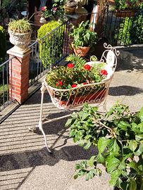 Culla Ferro Battuto Porta fiori