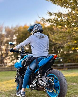 SUZUKI GSX 8S