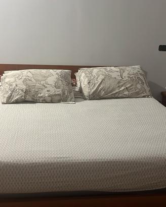 Letto comò e comodini