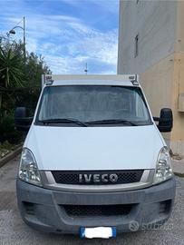 Furgone per trasporto gelati e surgelati