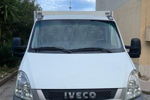 Furgone per trasporto gelati e surgelati