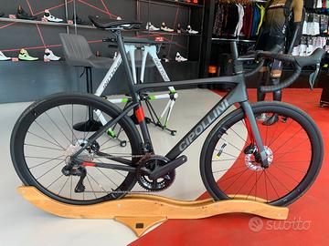 Cipollini DOLOMIA Carbon – Ultegra Di2 – Power Met