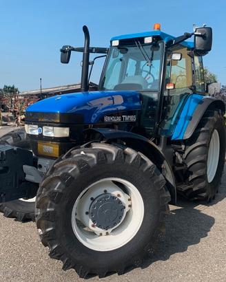 NEW HOLLAND TM 165