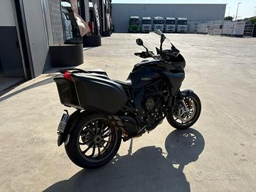 Mv turismo veloce lusso pronta consegna