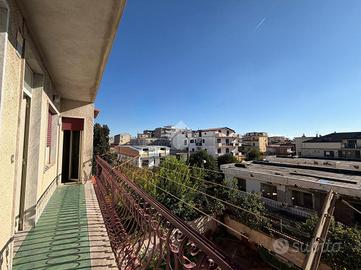 3 LOCALI A GRUMO NEVANO