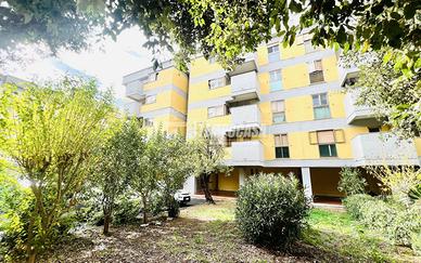 quadrilocale vista mare con 2 bagni e Garage