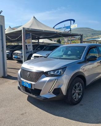 Peugeot 2008 1.2 benzina 130cv anno 2023