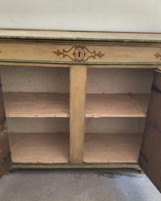 Credenza laccata