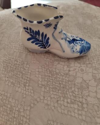zoccolo olandese in porcellana, dipinto a mano nel