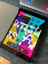 Apple Ipad 8  Wi-Fi + Dati + Pencil e cover Nuovo