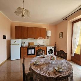 CASA SEMINDIPENDENTE A MONTESARCHIO
