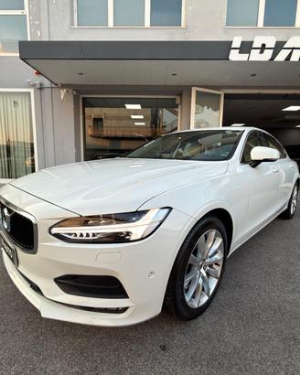 Volvo S90 D5 AWD Geartronic Momentum