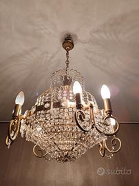 Lampadario con gocce di cristallo