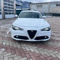 Alfa Romeo Giulia 2.2 Turbodiesel 180 CV Business 