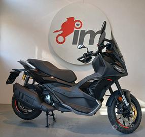 Aprilia SR GT 400