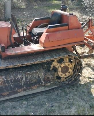 Trattore cingolato  frutteto  465  54 CV   più scc