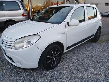 Dacia Sandero 1.2 16V