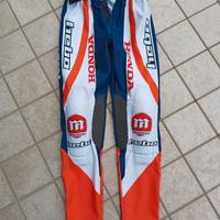 Completo da Trial MONTESA-HONDA Repsol, nuovo.