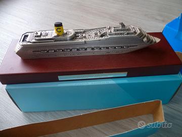 Nave da crociera Costa Magica