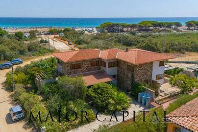 Budoni | Pedra e Cupa | Villa bifamiliare su due l