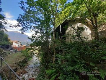Rustico / Casale di 45 m² a Lezzeno