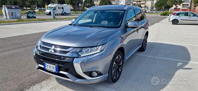 Outlaner Phev 2.0 Diamond Pack