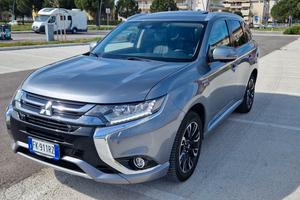 Outlaner Phev 2.0 Diamond Pack