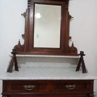 comò vintage con cassettiera e specchio