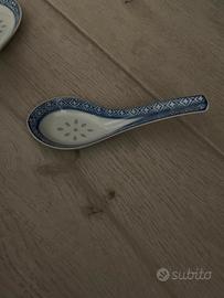 Sei cucchiai da salsa